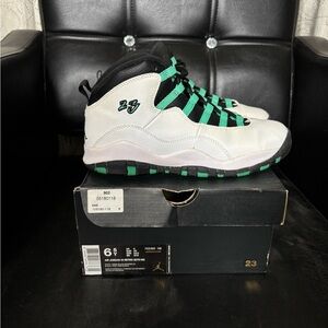 Jordan Retro 10 Verde 30th Anniversary